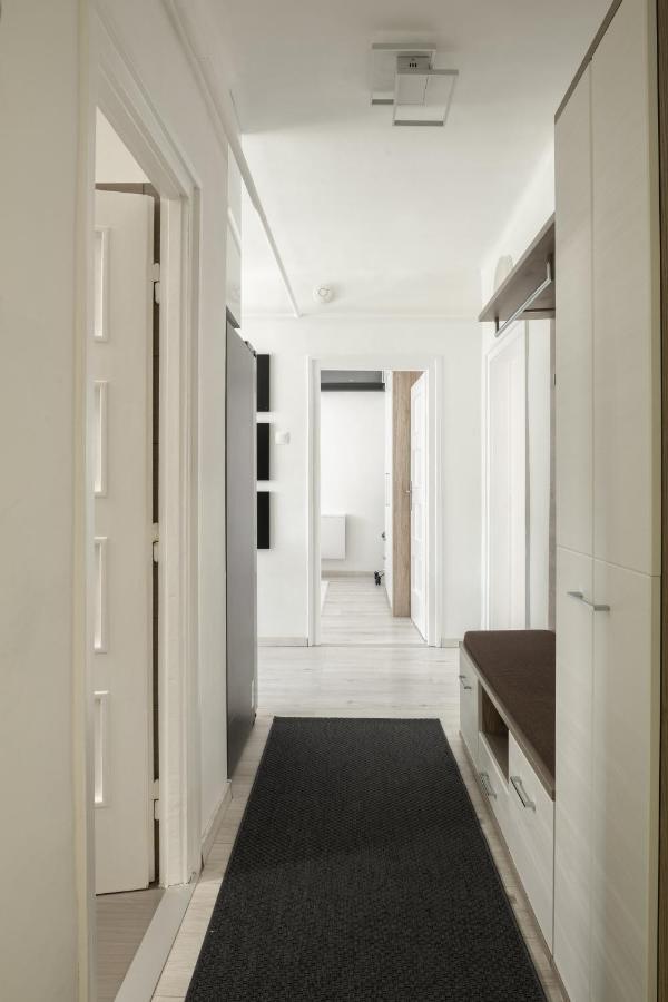 Smart Square With Free Parking Debrecen Exterior foto