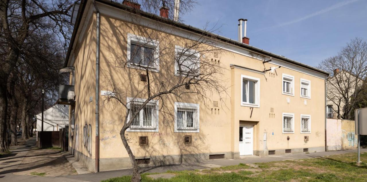 Smart Square With Free Parking Debrecen Exterior foto