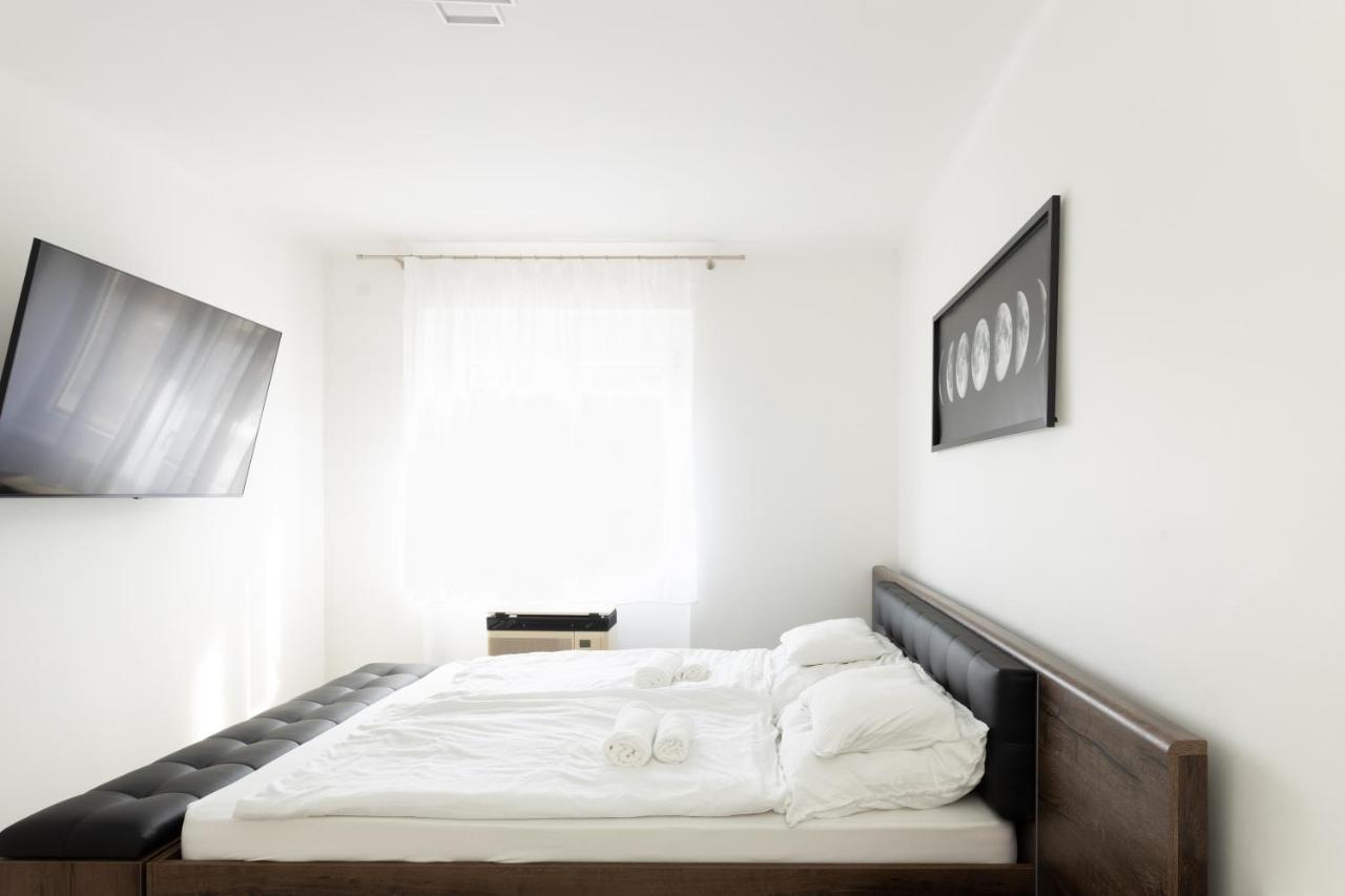 Smart Square With Free Parking Debrecen Exterior foto